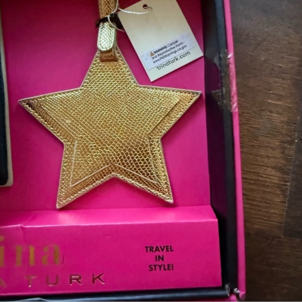 Trina Turk Gold Travel Set - Passport Holder & Star Keychain
NWT IN BOX - Picture 4 of 5